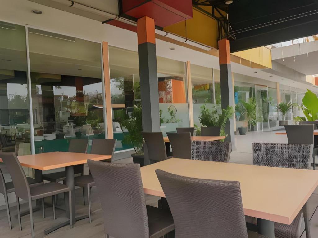 D'Arcici Hotel Cempaka Putih Jakarta Exterior foto